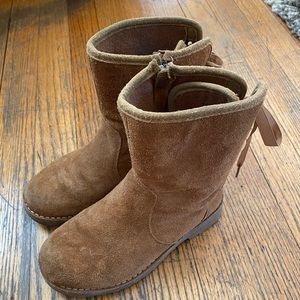 Kids uggs size 13